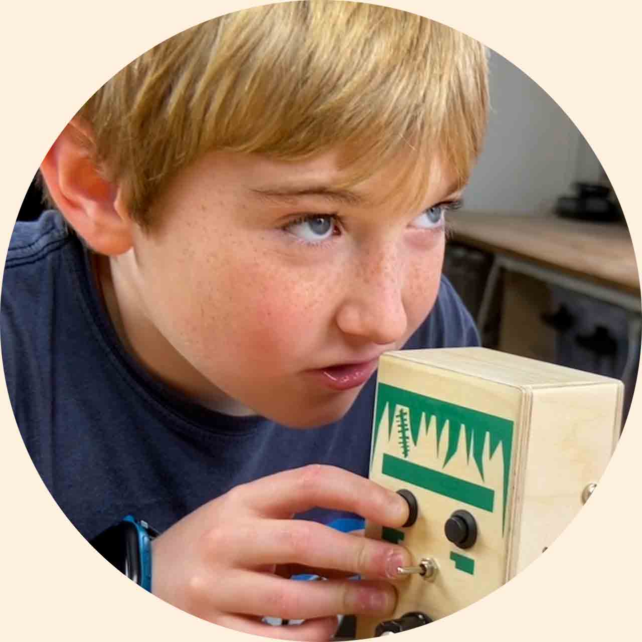 Voice Recorder Sound Toy with Delay Effect And Loop Switch